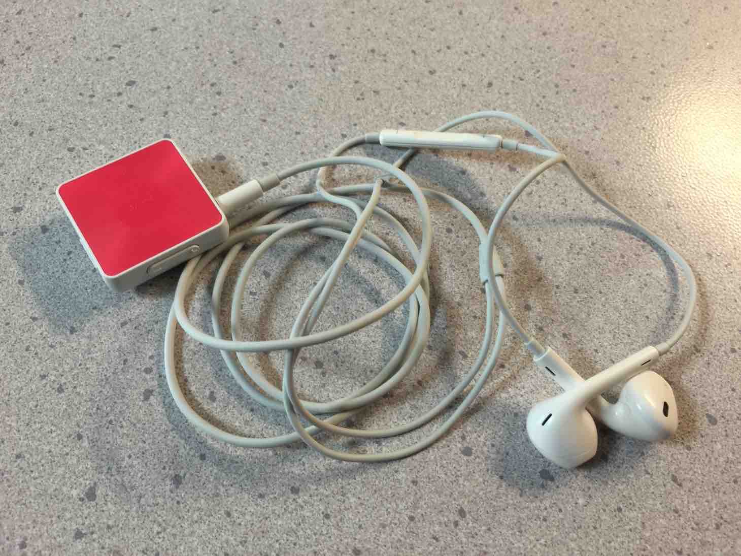 イヤホンを無線化できるBluetoothレシーバーSBH20を買ってみた。iPhone・iPad・Apple Watchなどで使える！
